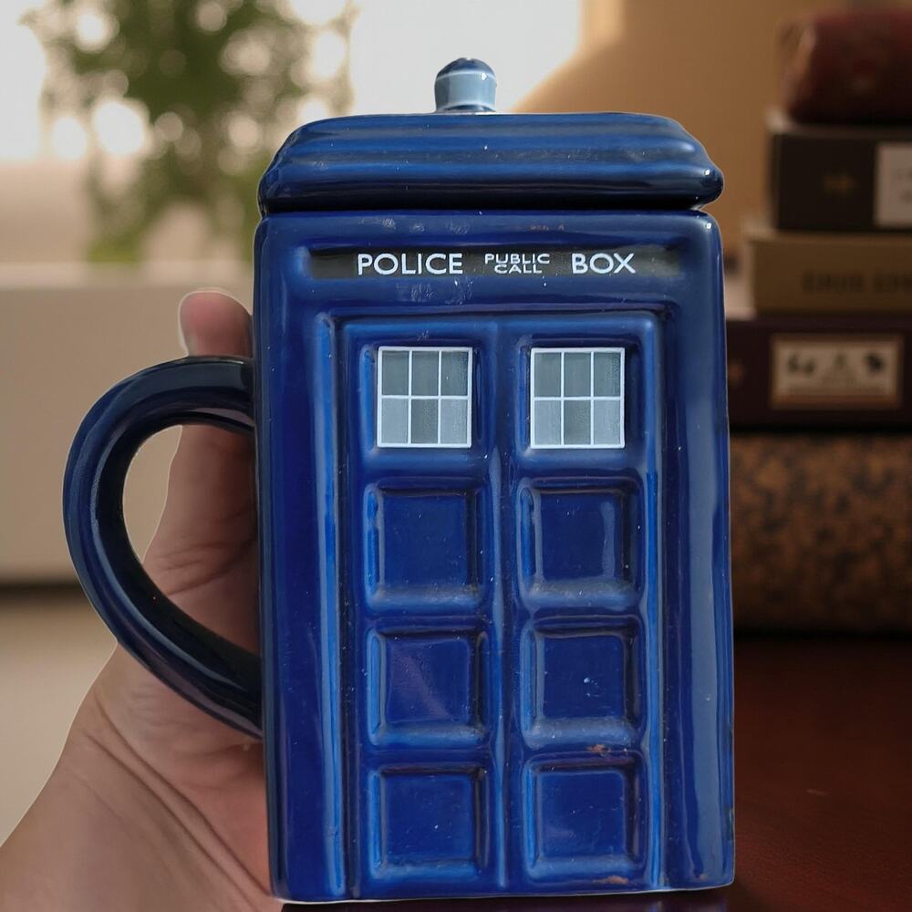 Doctor Who Zeon Tardis Police Mug Official Ceramic Blue Coffee/Tea Mug with Lid - Picture 2 of 5